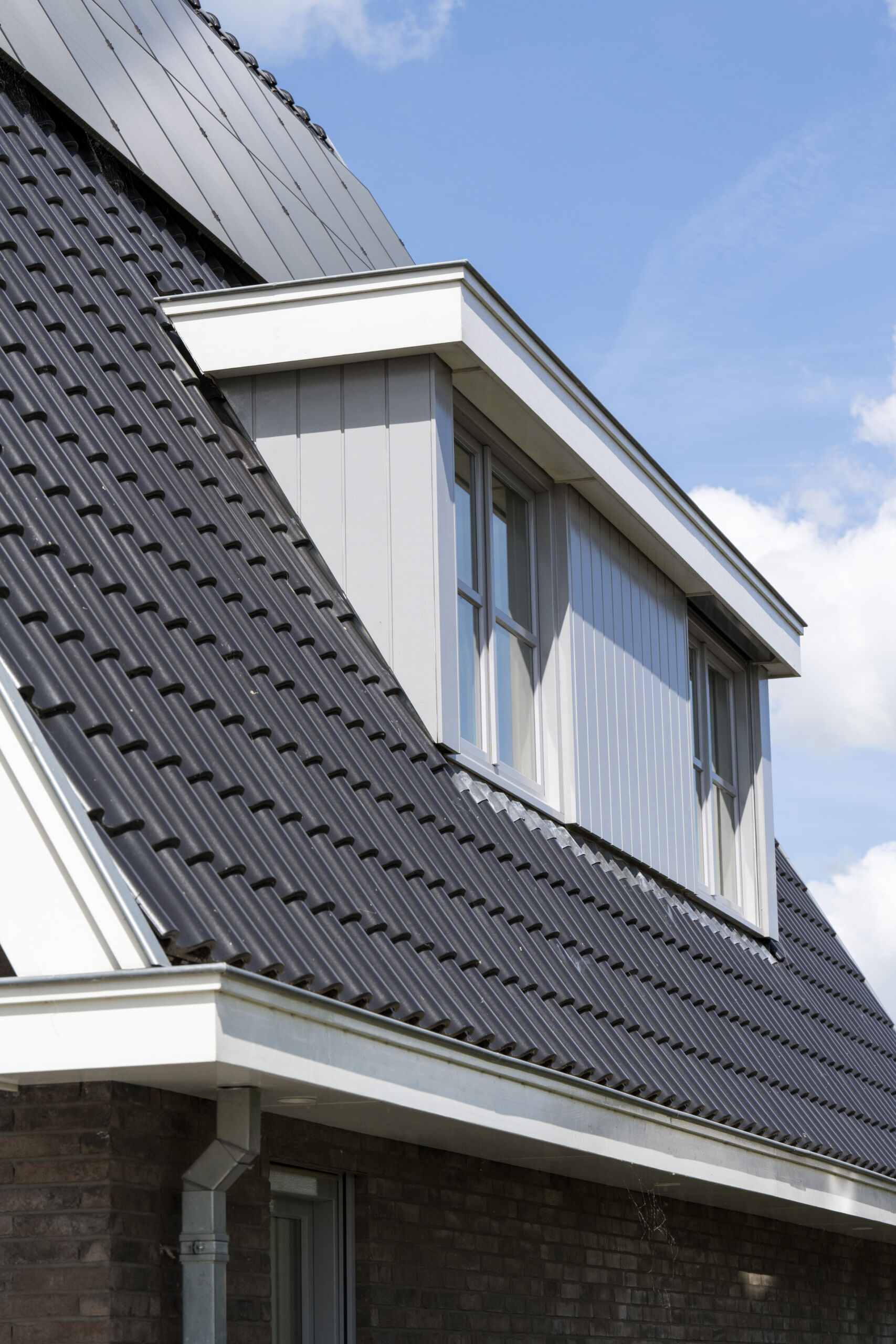 Dakkapel Oudewater HoornKley Dakkapel bij nieuwbouw twee onder een kap woning in Oudewater